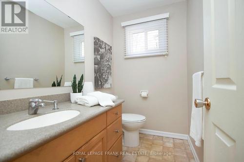 1100 Old Pye Court, Oshawa (Centennial), ON - Indoor Photo Showing Bathroom