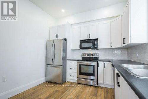 31 Bettes Street, Belleville, ON - Indoor Photo Showing Kitchen With Upgraded Kitchen