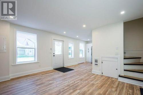 31 Bettes Street, Belleville, ON - Indoor Photo Showing Other Room