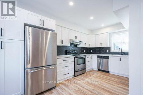 31 Bettes Street, Belleville, ON - Indoor Photo Showing Kitchen