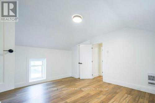 31 Bettes Street, Belleville, ON - Indoor Photo Showing Other Room