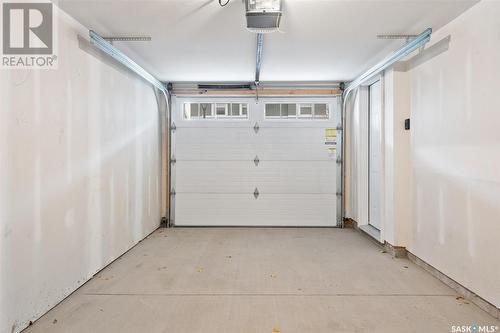 205 315 Dickson Crescent, Saskatoon, SK - Indoor Photo Showing Garage