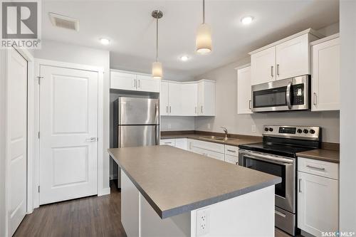 205 315 Dickson Crescent, Saskatoon, SK - Indoor Photo Showing Kitchen With Double Sink