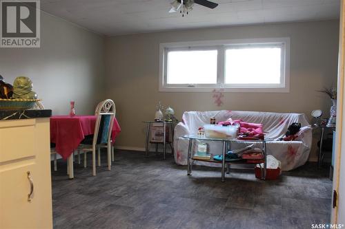 820 Park Avenue, Weyburn, SK - Indoor Photo Showing Bedroom