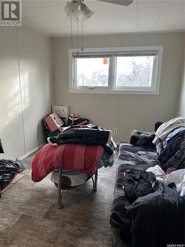 820 Park Avenue, Weyburn, SK - Indoor Photo Showing Bedroom