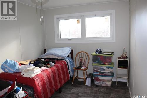 820 Park Avenue, Weyburn, SK - Indoor Photo Showing Bedroom