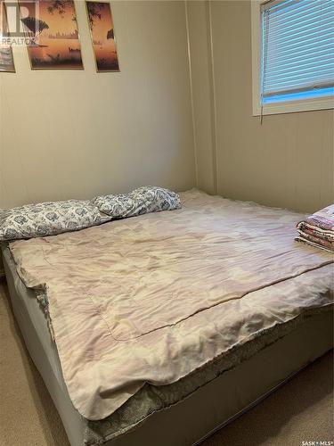 820 Park Avenue, Weyburn, SK - Indoor Photo Showing Bedroom