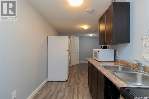 30 Galbraith Crescent, Saskatoon, SK - Indoor Photo Showing Kitchen With Double Sink