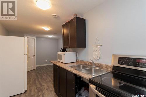 30 Galbraith Crescent, Saskatoon, SK - Indoor Photo Showing Kitchen With Double Sink