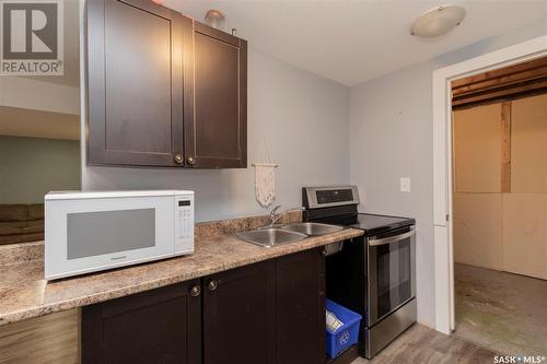 30 Galbraith Crescent, Saskatoon, SK - Indoor Photo Showing Kitchen With Double Sink