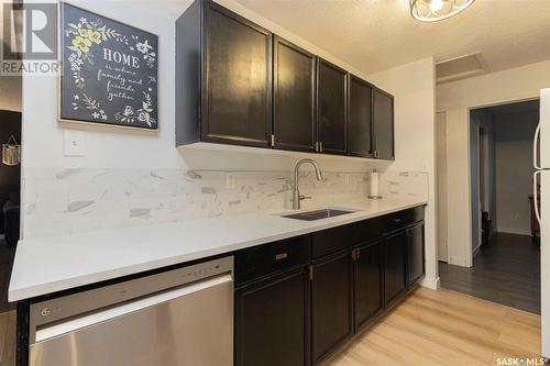 30 Galbraith Crescent, Saskatoon, SK - Indoor Photo Showing Kitchen