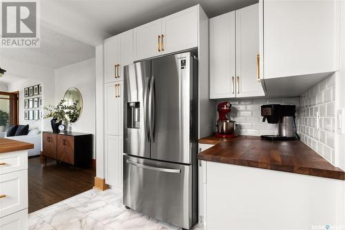 2200 Queen Street, Regina, SK - Indoor Photo Showing Kitchen