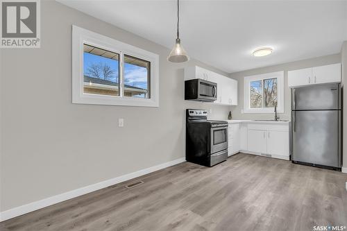 391 Cavendish Street, Regina, SK - Indoor Photo Showing Kitchen