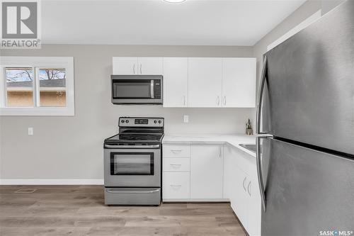 391 Cavendish Street, Regina, SK - Indoor Photo Showing Kitchen