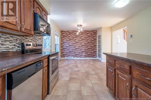 20 Parkwood Avenue, Saint John, NB - Indoor Photo Showing Kitchen