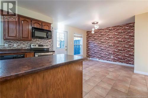 20 Parkwood Avenue, Saint John, NB - Indoor Photo Showing Kitchen