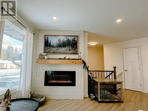 152 Fellers Avenue, Tumbler Ridge, BC - Indoor With Fireplace