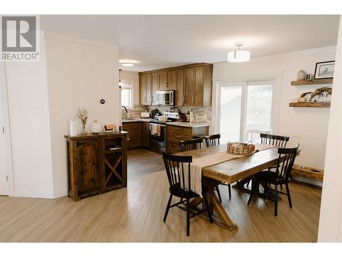 152 Fellers Avenue, Tumbler Ridge, BC - Indoor Photo Showing Dining Room