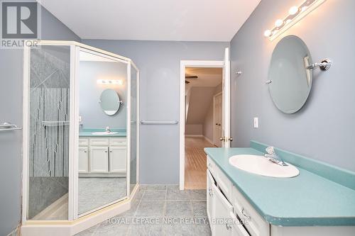 296A Pelham Road, St. Catharines (462 - Rykert/Vansickle), ON - Indoor Photo Showing Bathroom