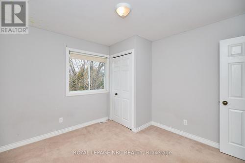 296A Pelham Road, St. Catharines (462 - Rykert/Vansickle), ON - Indoor Photo Showing Other Room