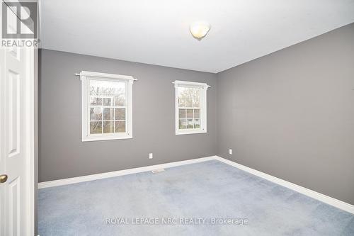 296A Pelham Road, St. Catharines (462 - Rykert/Vansickle), ON - Indoor Photo Showing Other Room