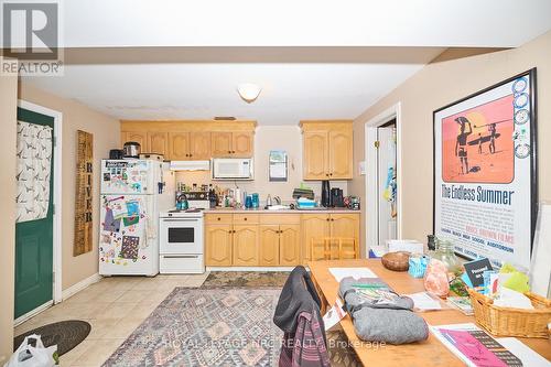 296A Pelham Road, St. Catharines (462 - Rykert/Vansickle), ON - Indoor Photo Showing Kitchen