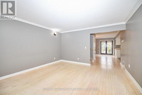 296A Pelham Road, St. Catharines (462 - Rykert/Vansickle), ON - Indoor Photo Showing Other Room