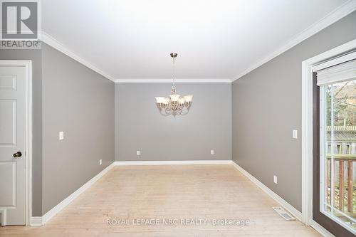 296A Pelham Road, St. Catharines (462 - Rykert/Vansickle), ON - Indoor Photo Showing Other Room