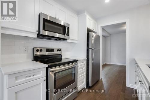 378 Willow Aster Circle, Ottawa, ON - Indoor Photo Showing Kitchen With Stainless Steel Kitchen With Upgraded Kitchen