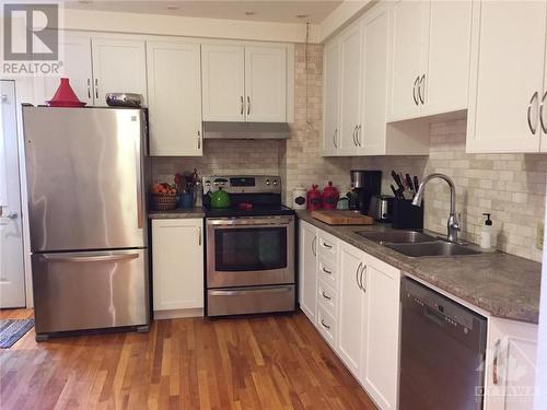 371 Lyon Street N, Ottawa, ON - Indoor Photo Showing Kitchen With Double Sink