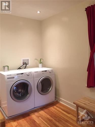 371 Lyon Street N, Ottawa, ON - Indoor Photo Showing Laundry Room