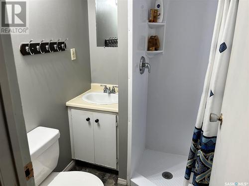 430 Lenore Drive, Saskatoon, SK - Indoor Photo Showing Bathroom