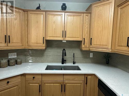 9 600 Broadway Street W, Fort Qu'Appelle, SK - Indoor Photo Showing Kitchen With Double Sink