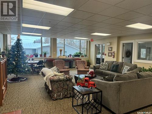 9 600 Broadway Street W, Fort Qu'Appelle, SK - Indoor Photo Showing Living Room