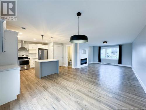 182 Melanie Street, Dieppe, NB - Indoor Photo Showing Kitchen