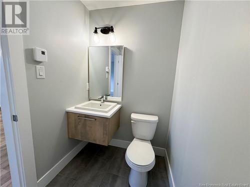 182 Melanie Street, Dieppe, NB - Indoor Photo Showing Bathroom