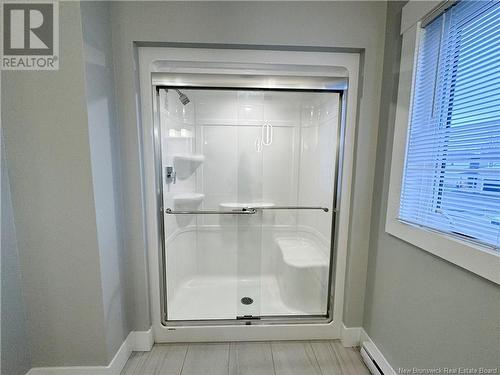 182 Melanie Street, Dieppe, NB - Indoor Photo Showing Bathroom