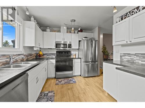 4683 Birch Lane, Barriere, BC - Indoor Photo Showing Kitchen With Double Sink