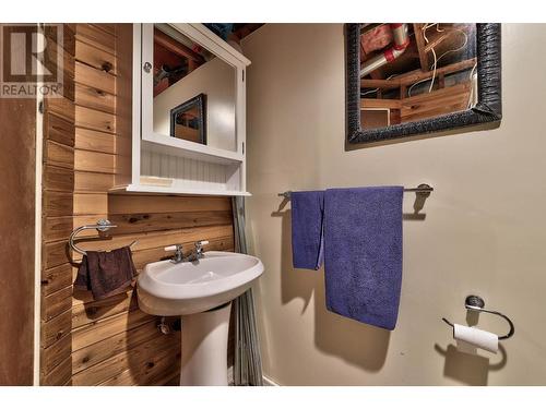 4683 Birch Lane, Barriere, BC - Indoor Photo Showing Bathroom