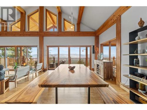 4519 June Springs Road, Kelowna, BC - Indoor Photo Showing Dining Room