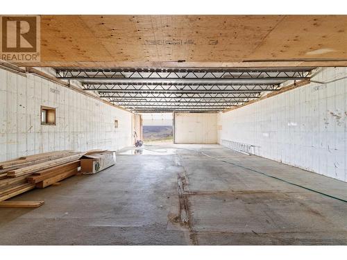 Suspend space under garage - 4519 June Springs Road, Kelowna, BC - Indoor