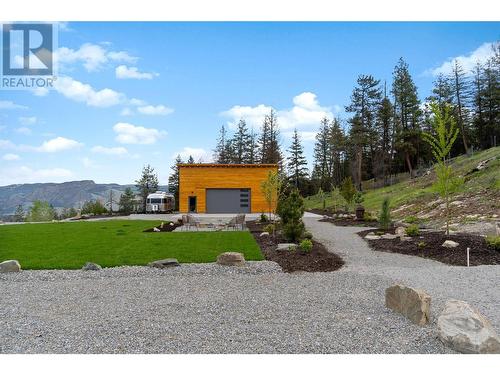 4519 June Springs Road, Kelowna, BC - Outdoor