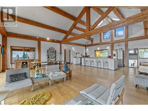 Soaring cielings. Open plan - 4519 June Springs Road, Kelowna, BC - Indoor Photo Showing Living Room