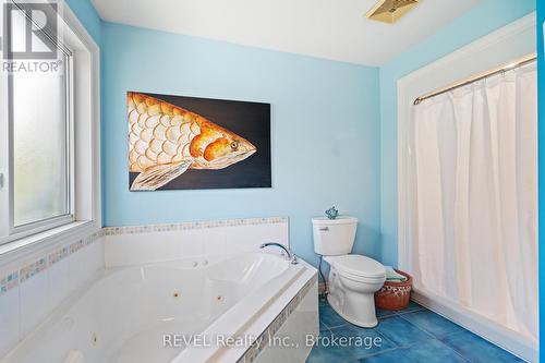 79 Macturnbull Drive, St. Catharines, ON - Indoor Photo Showing Bathroom