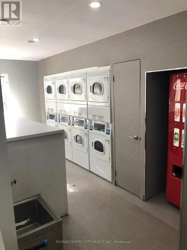 501 - 563 Mornington Avenue, London, ON - Indoor Photo Showing Laundry Room