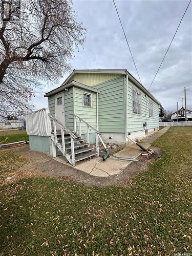 106 Main Street, Kelliher, SK - Outdoor