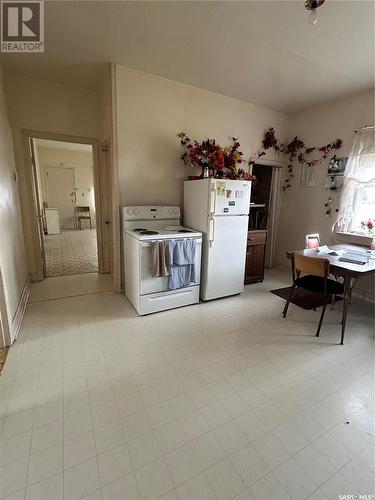 106 Main Street, Kelliher, SK - Indoor Photo Showing Laundry Room