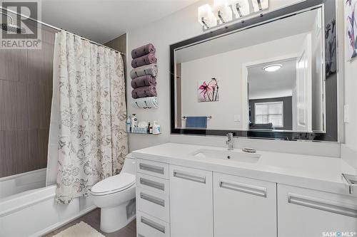 221 2315 Mcclocklin Road, Saskatoon, SK - Indoor Photo Showing Bathroom