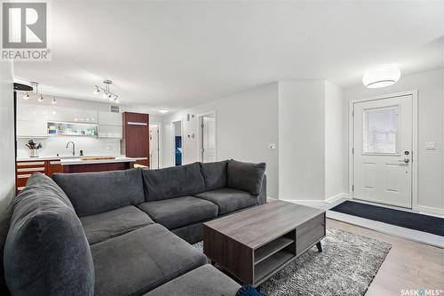 221 2315 Mcclocklin Road, Saskatoon, SK - Indoor Photo Showing Living Room