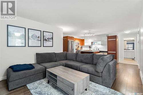 221 2315 Mcclocklin Road, Saskatoon, SK - Indoor Photo Showing Living Room